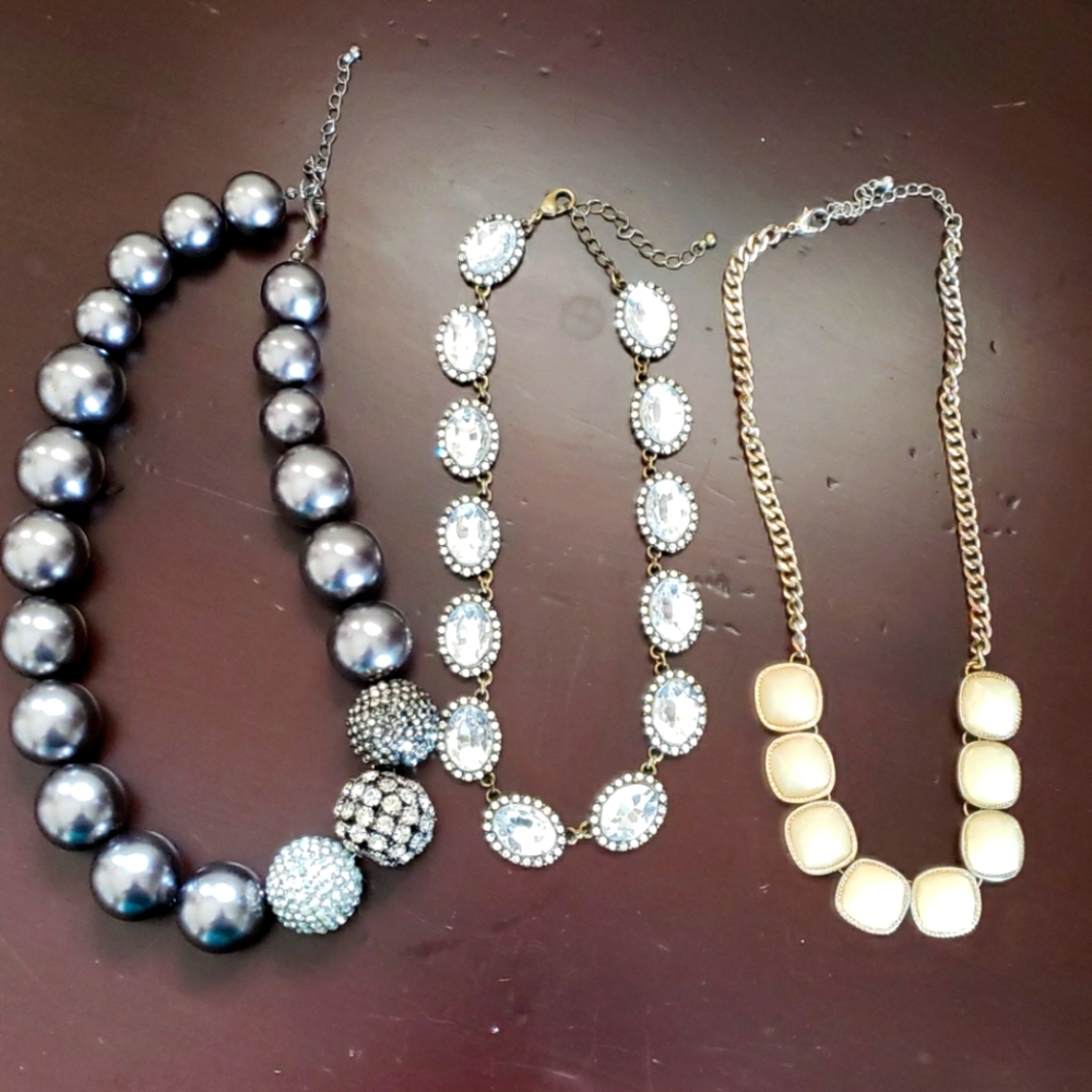 Necklace lot